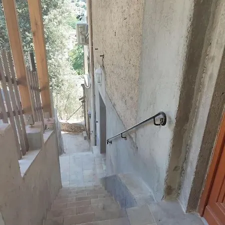 30 M 2 Avec Terrasse Et Coin Detente