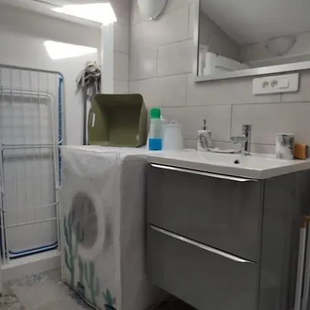 30 M 2 Avec Terrasse Et Coin Detente