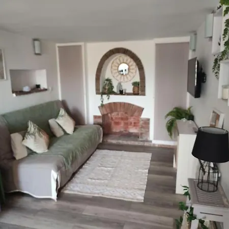 30 M 2 Avec Terrasse Et Coin Detente *