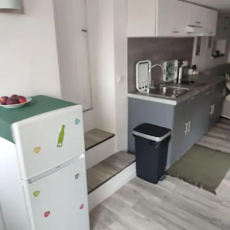 Appartement 30 M 2 Avec Terrasse Et Coin Detente