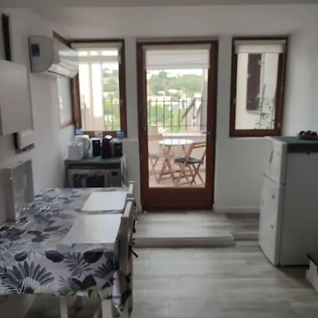 30 M 2 Avec Terrasse Et Coin Detente Apartman